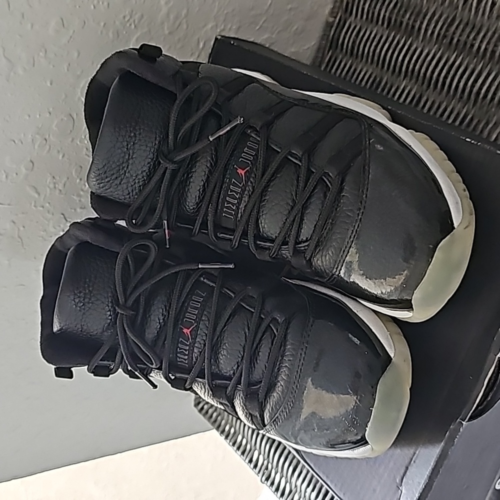 Jordan 11s
